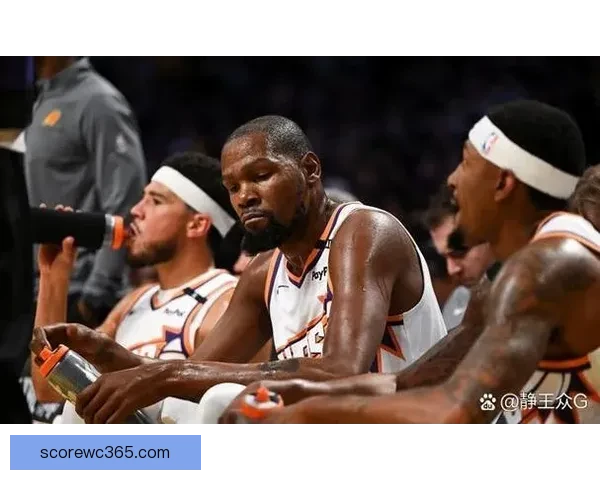 NBA东西部前十揭晓 雄鹿领衔榜首争夺激烈 十支球队无缘季后赛